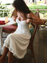 Schlichtes Camisole-Midikleid mit Rüschensaum